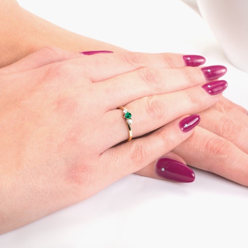 Pierścionek Secret Garden: złoty, szmaragd